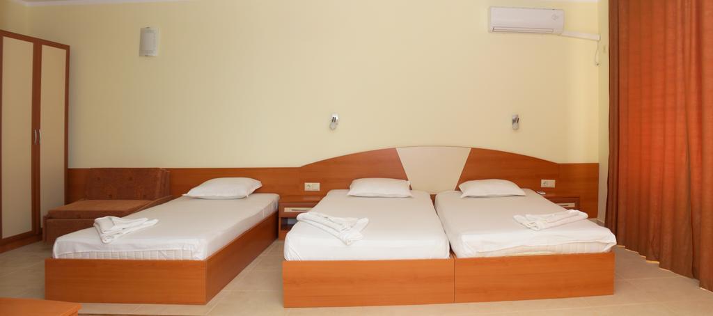 Hostel Malibu Sunny Beach Oda fotoğraf